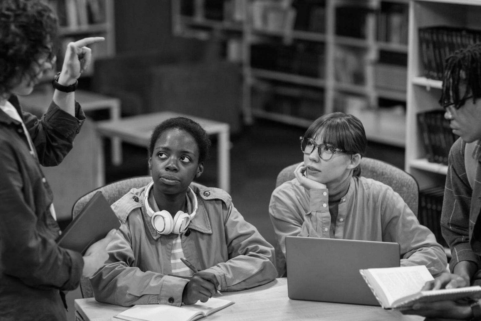 Espace de travail organisé pour l'apprentissage à distance